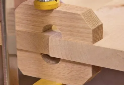 木(mù)工(gōng)拼闆膠